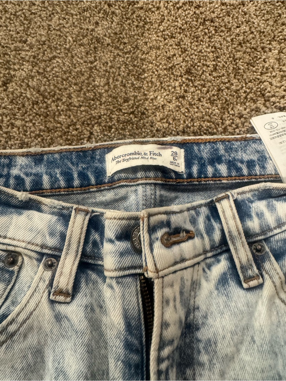Abercrombie & Fitch Blue Acid-Wash Boyfriend Jeans 28/6R